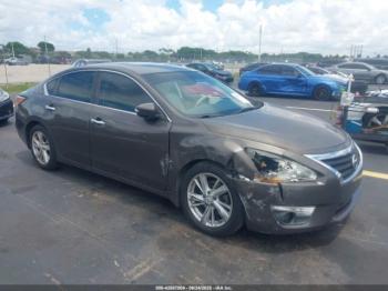  Salvage Nissan Altima