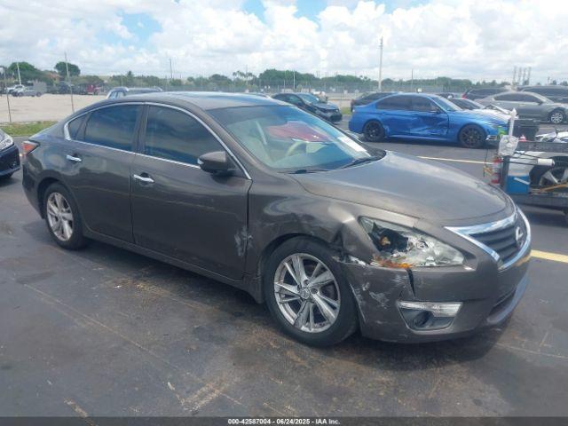  Salvage Nissan Altima