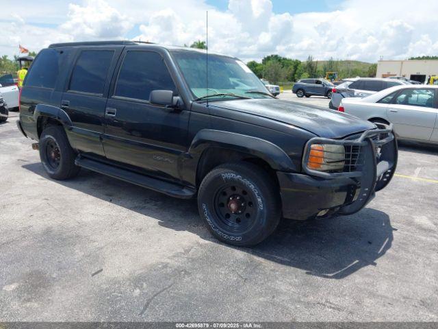  Salvage GMC Yukon
