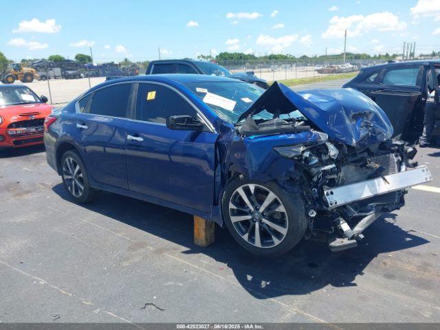  Salvage Nissan Altima