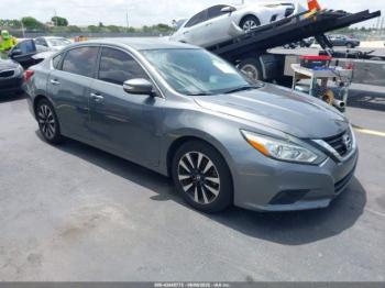  Salvage Nissan Altima
