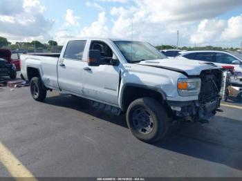 Salvage General Motors Sierra 2500HD