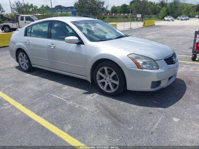  Salvage Nissan Maxima