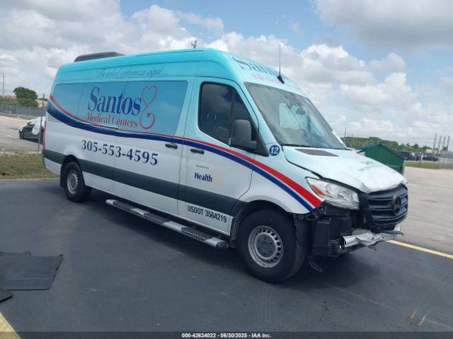  Salvage Mercedes-Benz Sprinter 2500