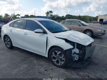  Salvage Kia Forte