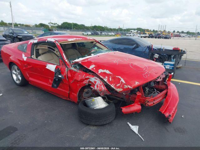 Salvage Ford Mustang