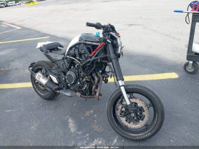  Salvage Cf Moto 700cl X