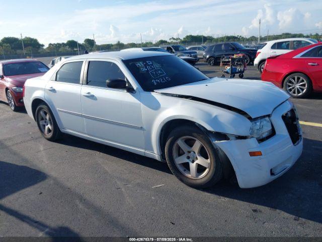  Salvage Chrysler 300