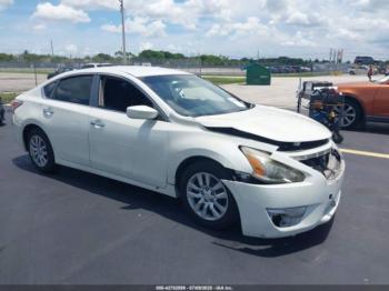  Salvage Nissan Altima