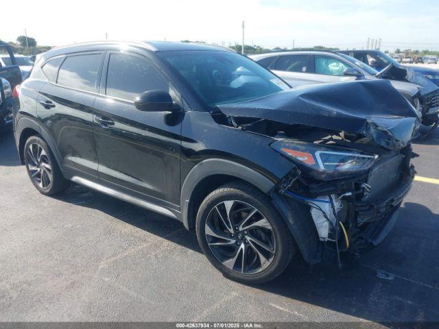  Salvage Hyundai TUCSON