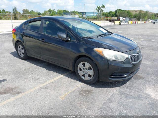  Salvage Kia Forte