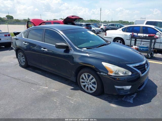  Salvage Nissan Altima