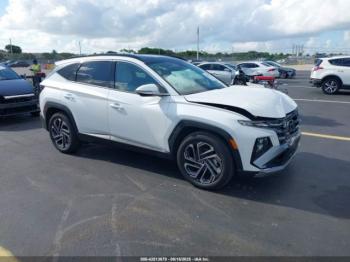  Salvage Hyundai TUCSON