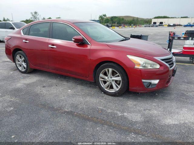  Salvage Nissan Altima