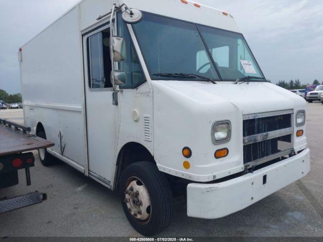  Salvage Freightliner Chassis