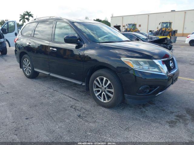  Salvage Nissan Pathfinder