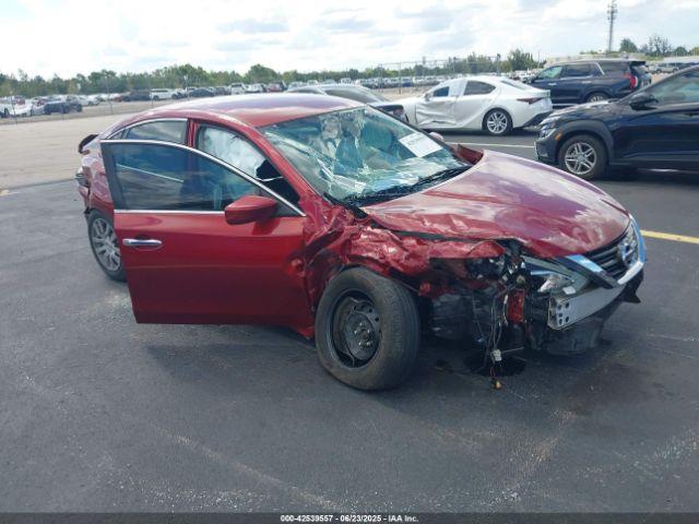  Salvage Nissan Altima