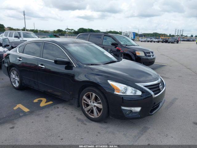  Salvage Nissan Altima