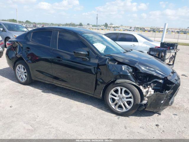  Salvage Toyota Yaris