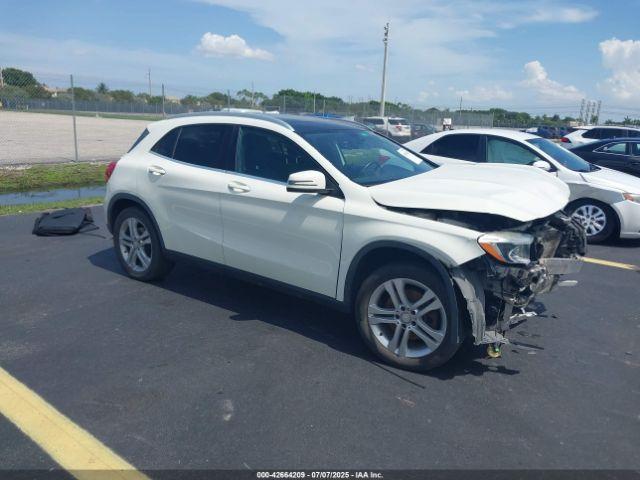  Salvage Mercedes-Benz GLA