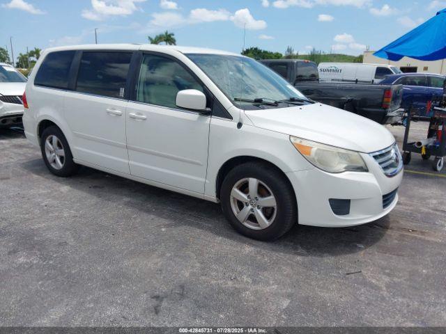  Salvage Volkswagen Routan