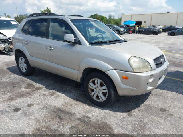 Salvage Hyundai TUCSON