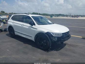  Salvage Volkswagen Tiguan