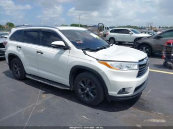  Salvage Toyota Highlander