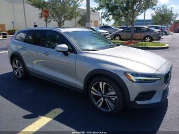  Salvage Volvo V60 Cross Country
