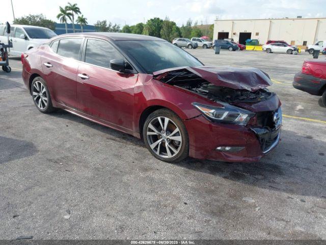  Salvage Nissan Maxima