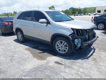  Salvage Kia Sorento