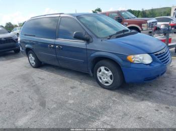  Salvage Chrysler Town & Country