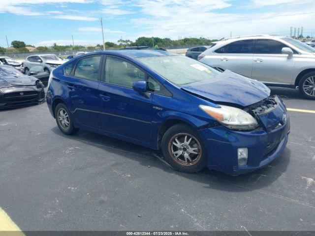  Salvage Toyota Prius