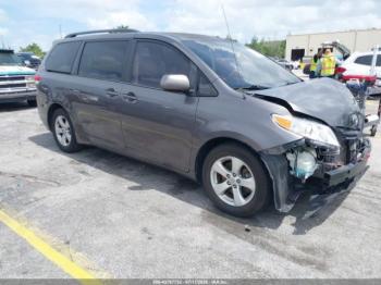  Salvage Toyota Sienna
