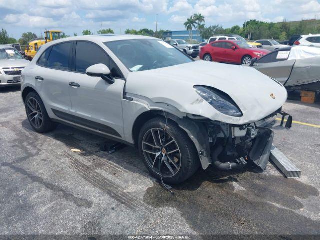  Salvage Porsche Macan