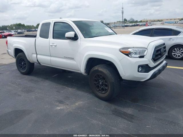  Salvage Toyota Tacoma