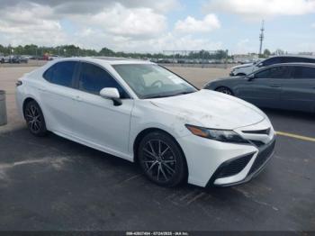  Salvage Toyota Camry