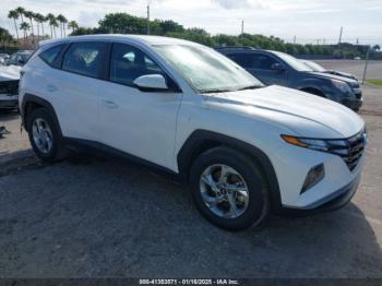  Salvage Hyundai TUCSON