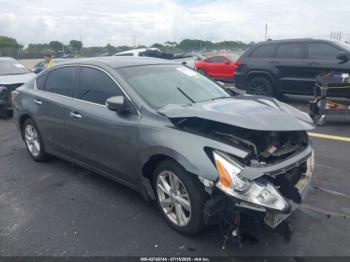  Salvage Nissan Altima