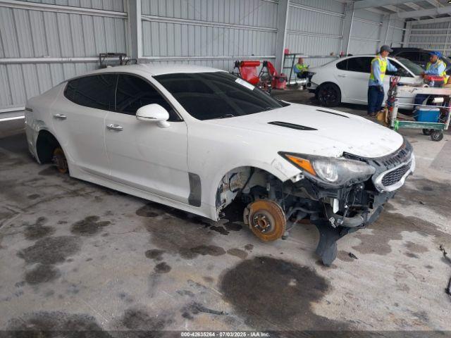  Salvage Kia Stinger