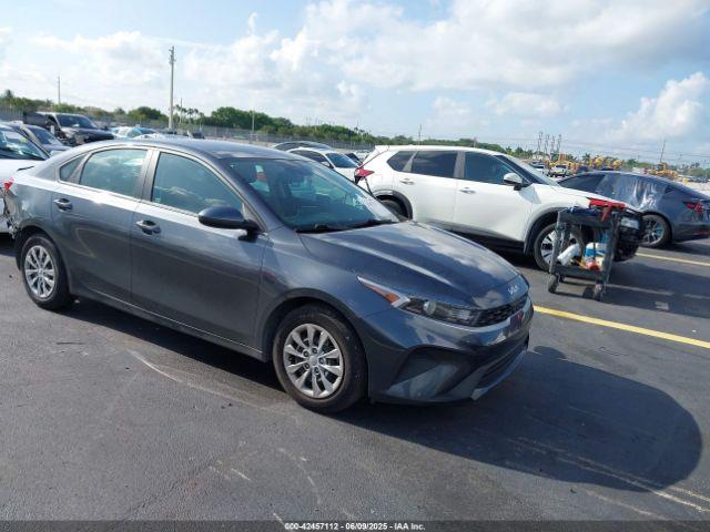  Salvage Kia Forte