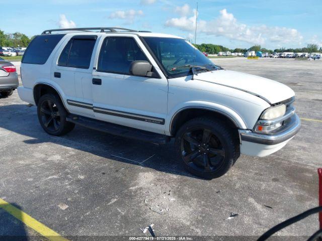  Salvage Chevrolet Blazer