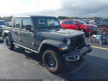  Salvage Jeep Gladiator