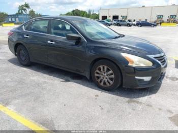  Salvage Nissan Altima