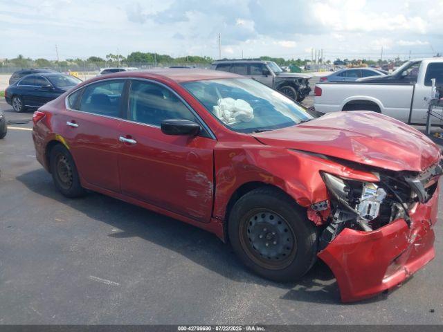  Salvage Nissan Altima