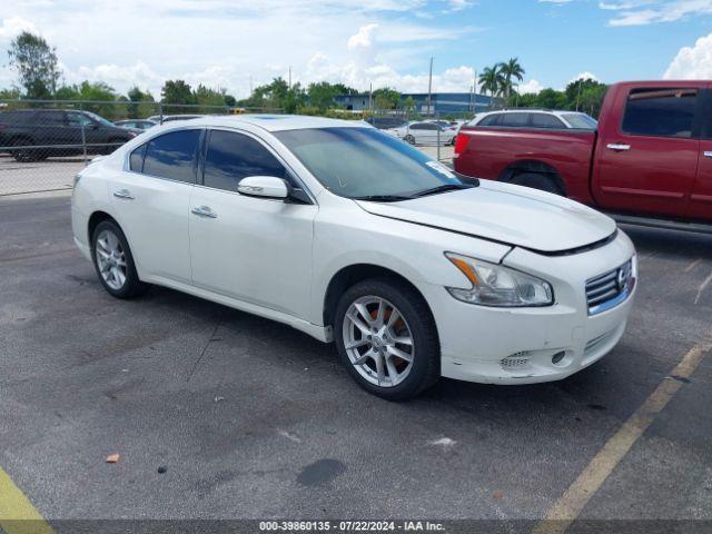  Salvage Nissan Maxima
