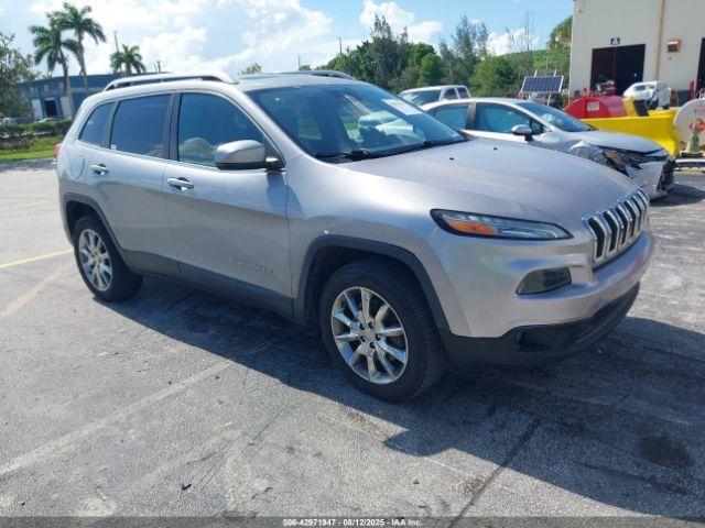  Salvage Jeep Cherokee