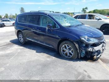  Salvage Chrysler Pacifica