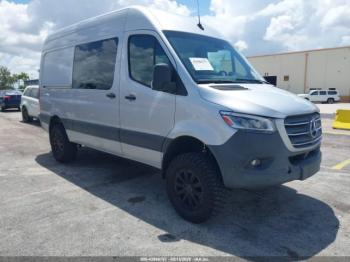  Salvage Mercedes-Benz Sprinter 2500