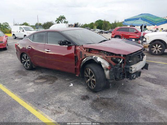  Salvage Nissan Maxima